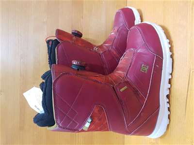 Scarponi da snowboard DC Red usati